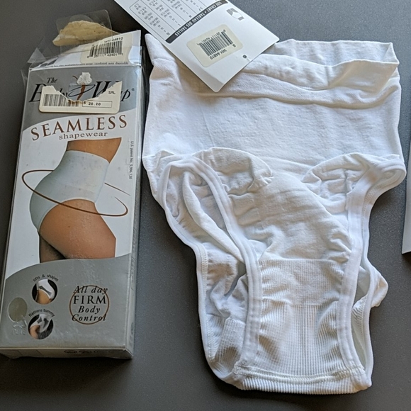 NWT The Body Wrap Seamless Panty Size Small - Picture 1 of 6